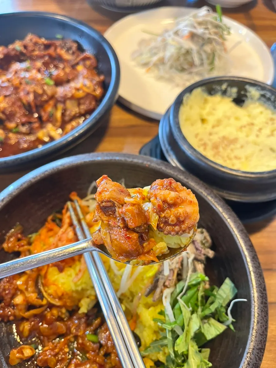 비벼 먹은 쭈삼볶음 강황솥밥 한 그릇