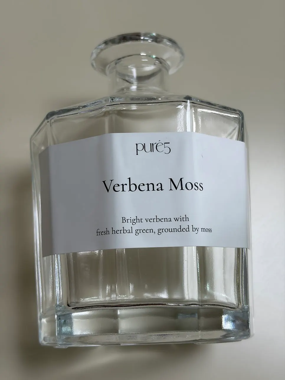 Diffuser for a housewarming gift