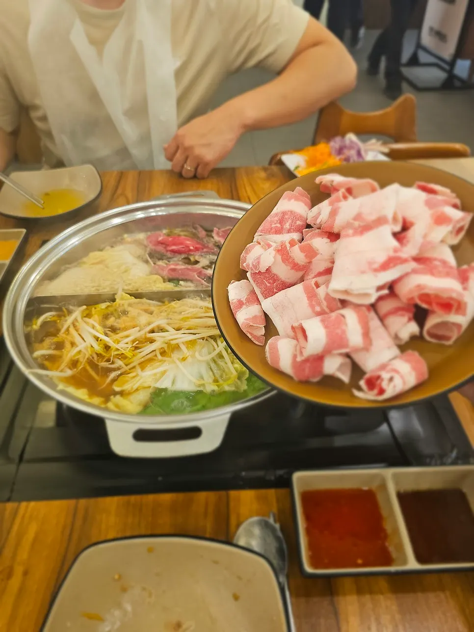 Shabu-shabu meat and vegetable combination