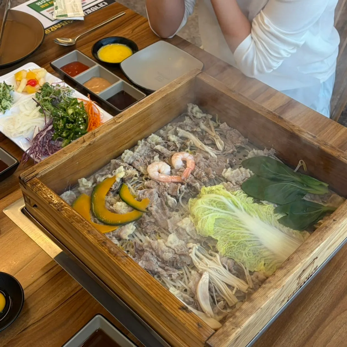All-you-can-eat pyeonbaekjjim at Pyeonbaek Hoegwan Ilsan Hwajeong Branch, main image