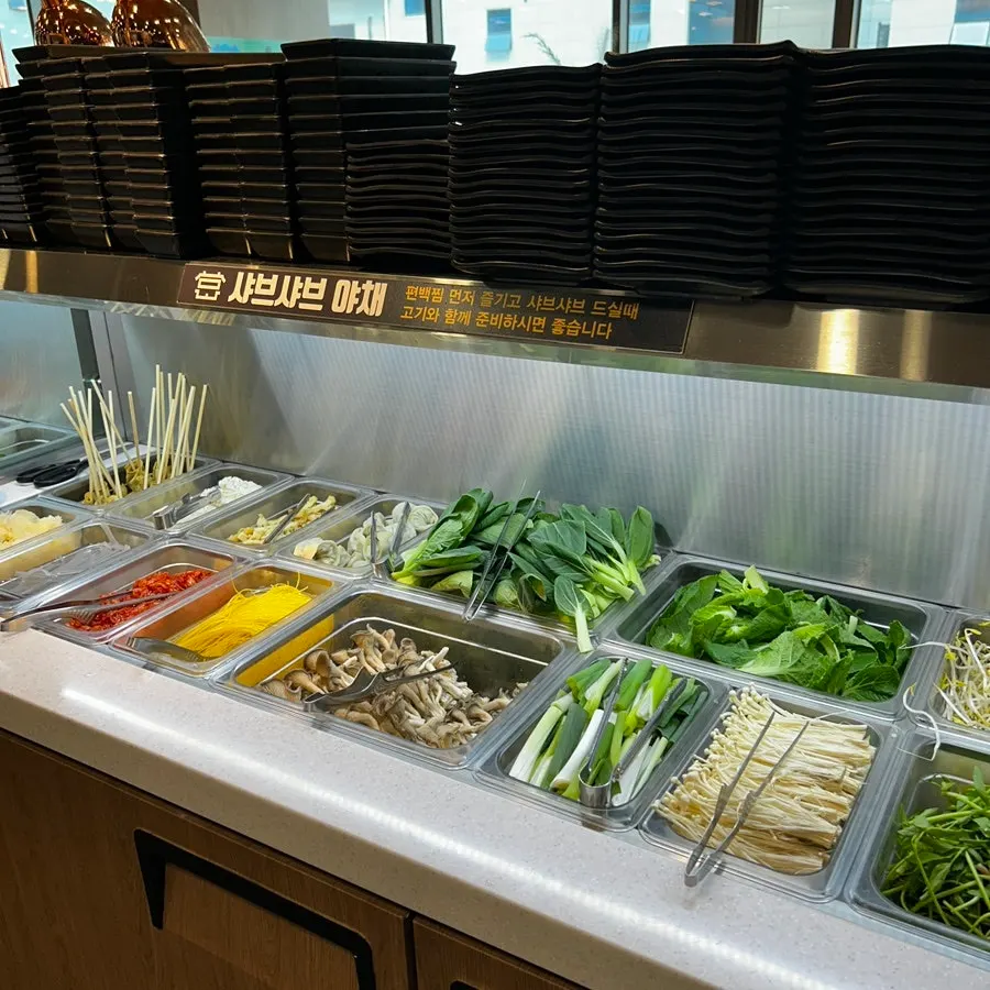 Requesting shabu-shabu broth via the table tablet