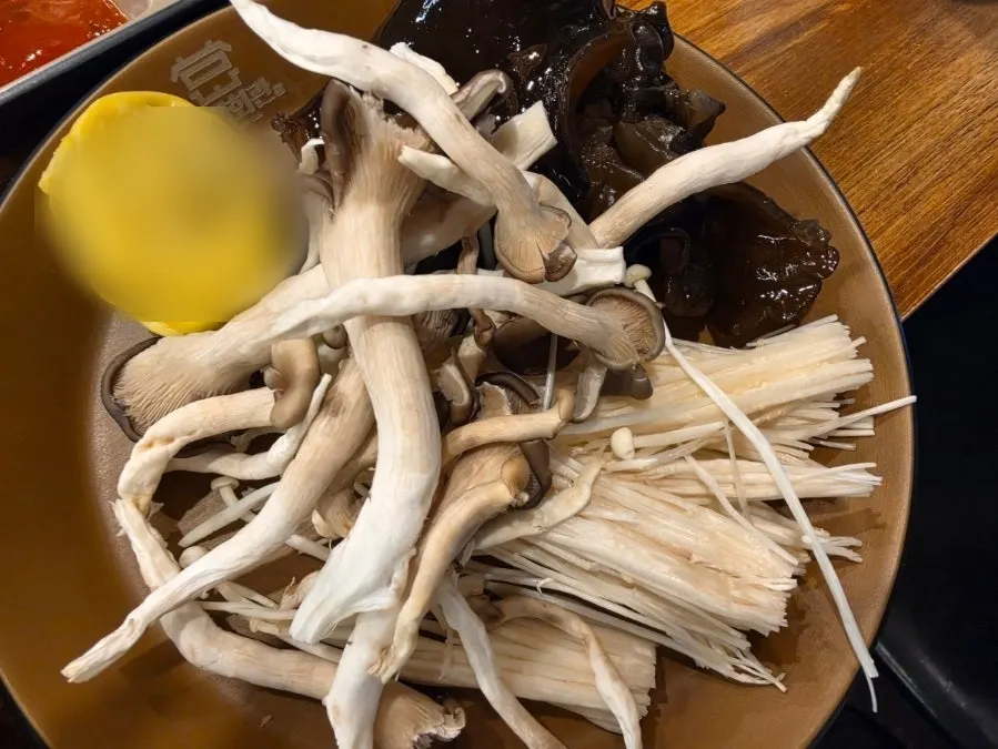 Doenjang chicken shabu-shabu broth simmering
