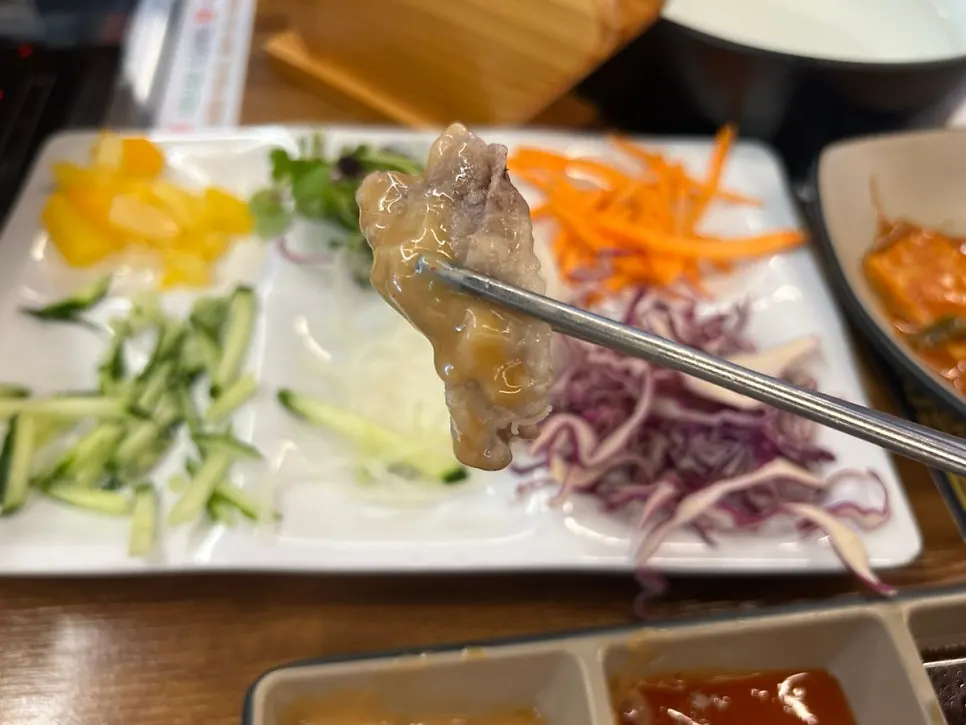 Cypress steam meat dipped in sauce