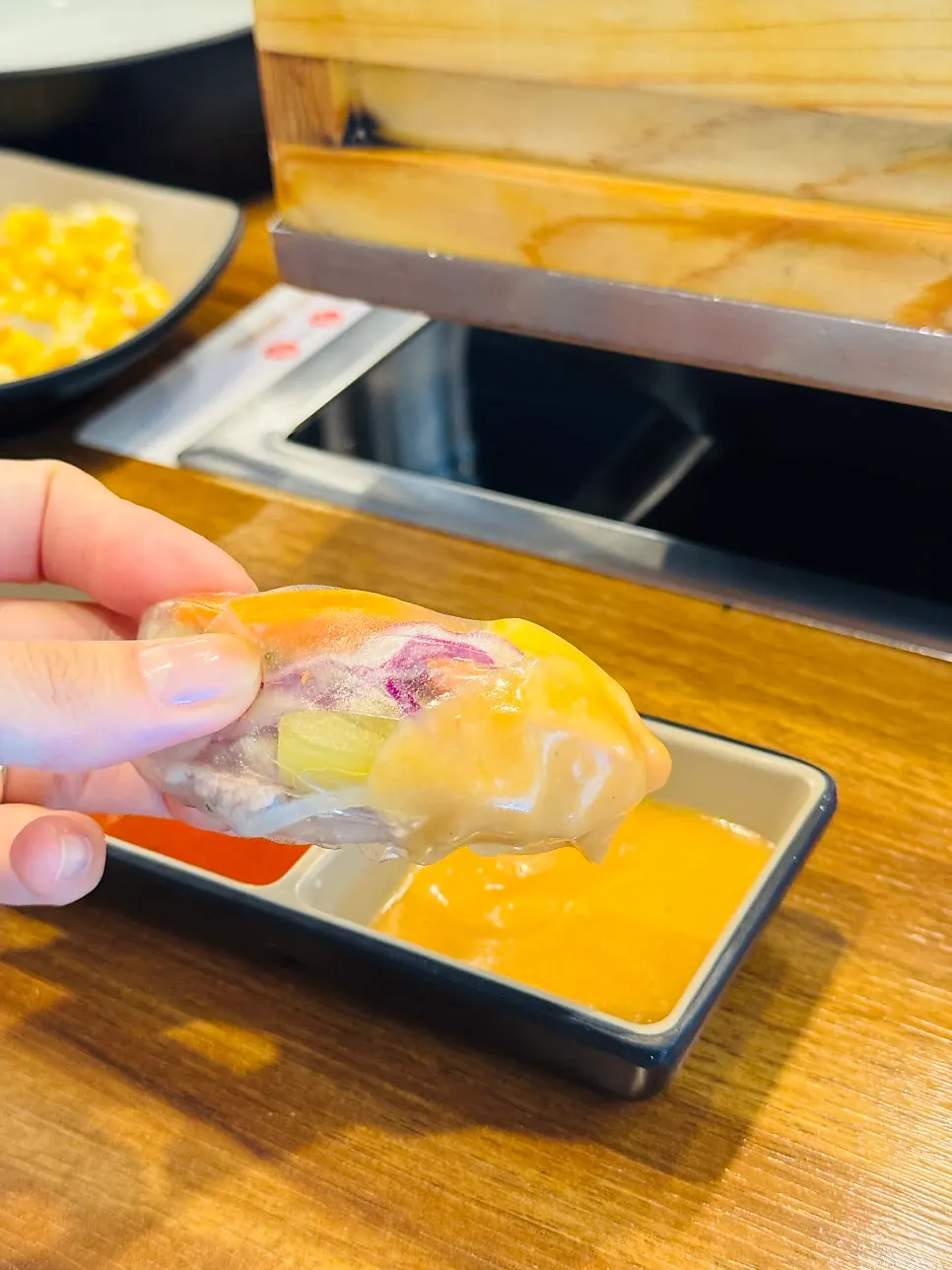 Rice paper wrap filled with meat and vegetables