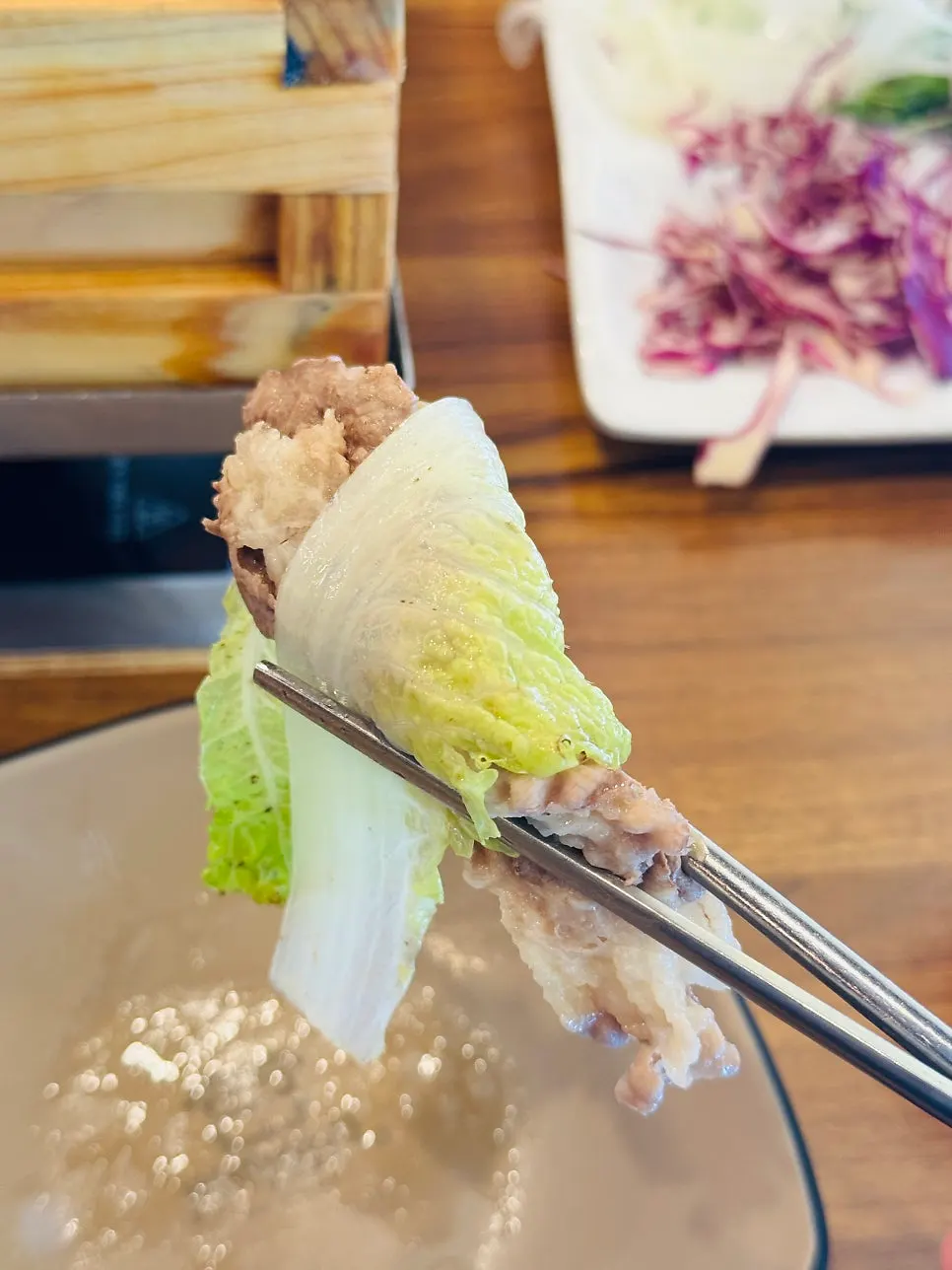 Half-and-half shabu-shabu pot with katsuo and spicy mushroom broths