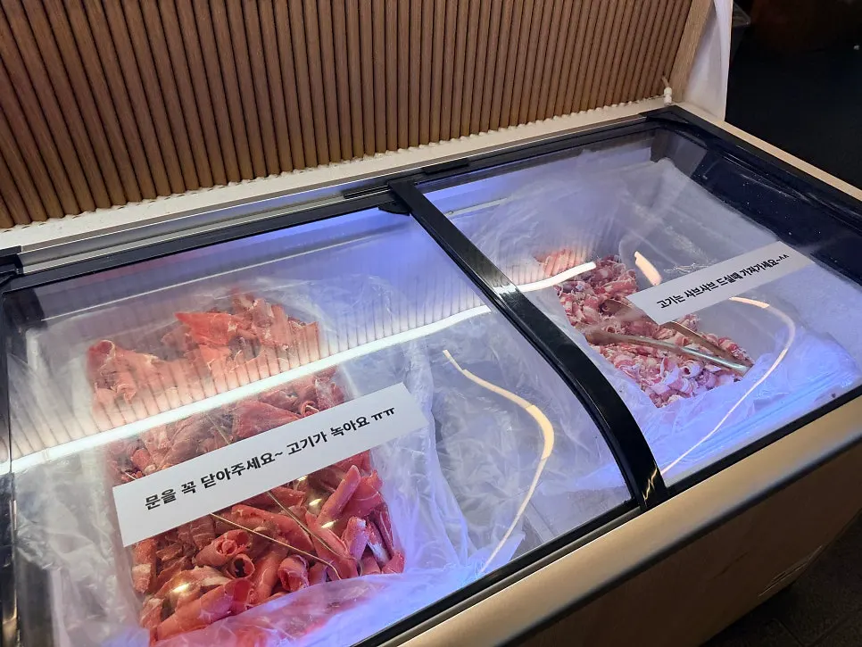 Neatly arranged corner of vegetables for rice-paper rolls