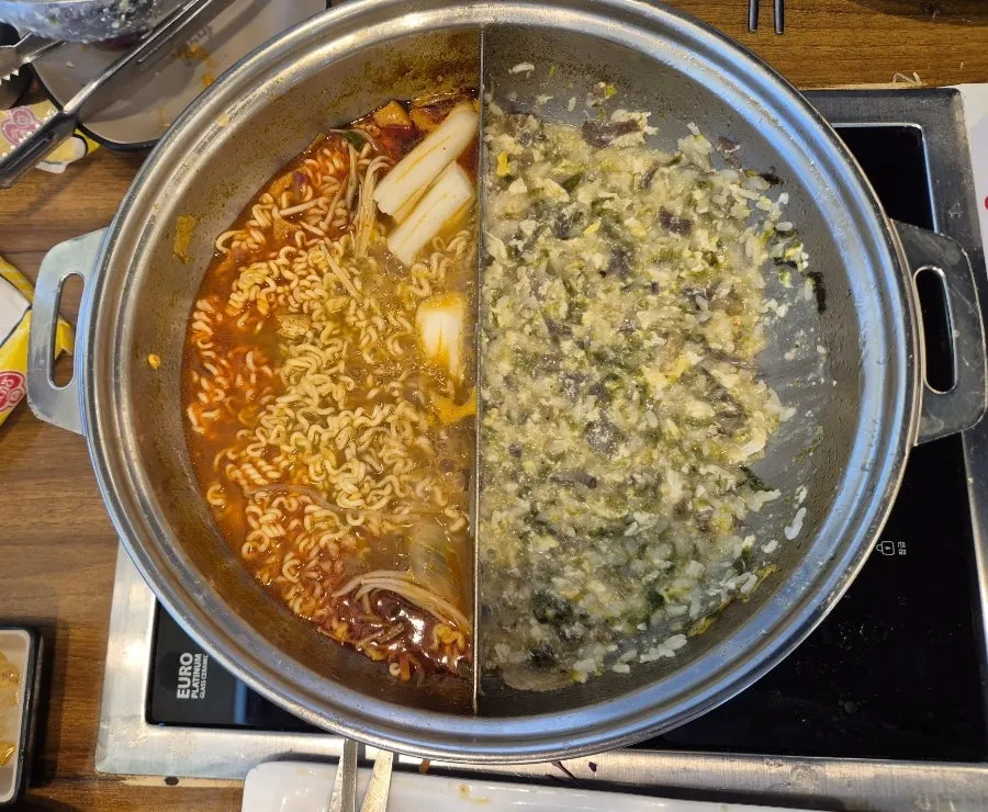 Pot finished with ramyeon and porridge