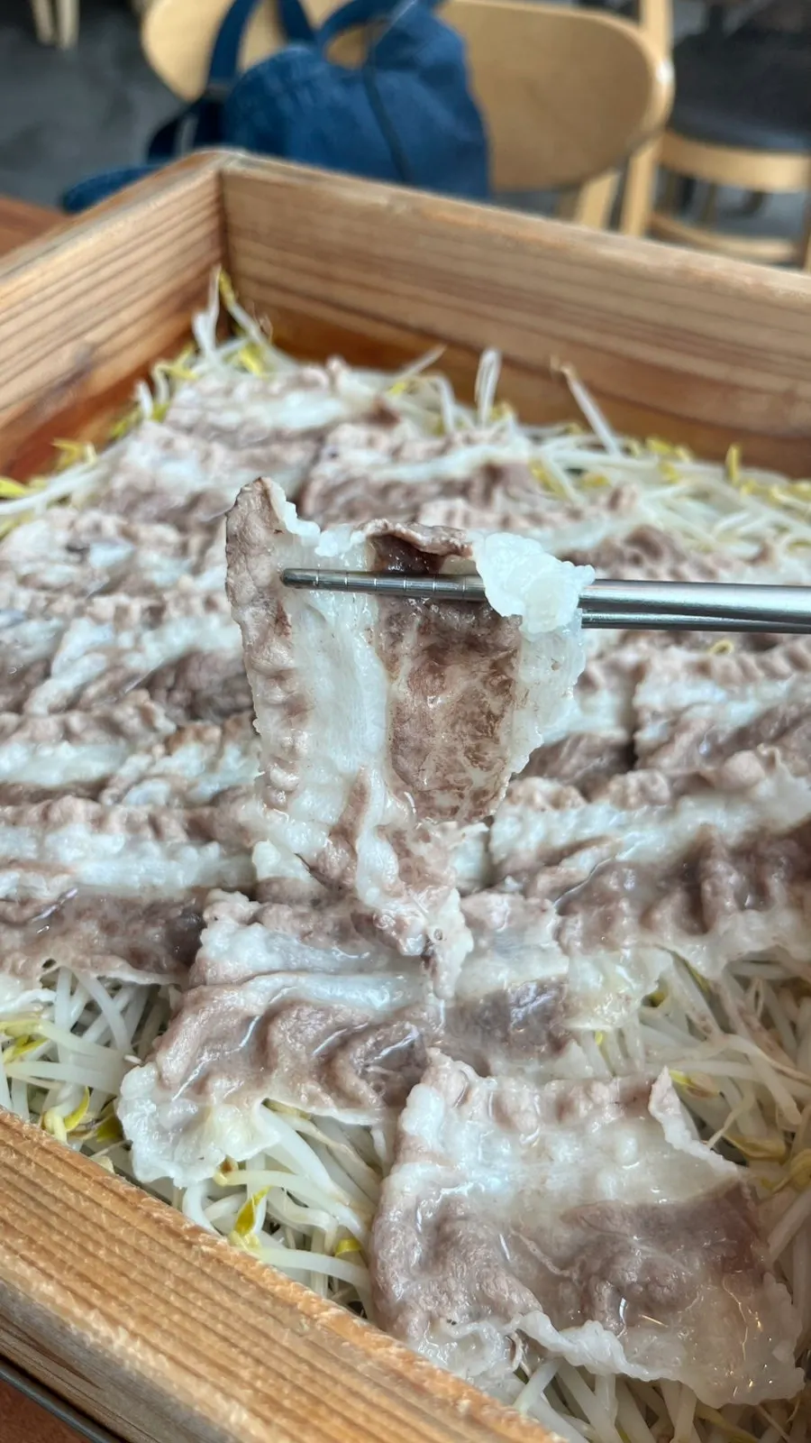 Woo-samgyeop pyeonbaekjjim fully cooked after 7 minutes