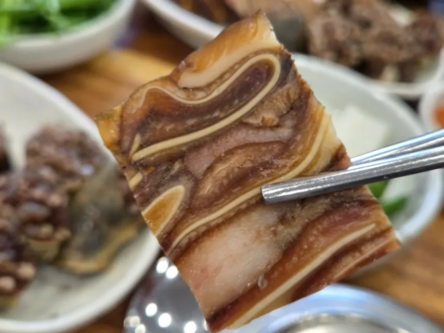 쫀득한 편육 머릿고기 클로즈업