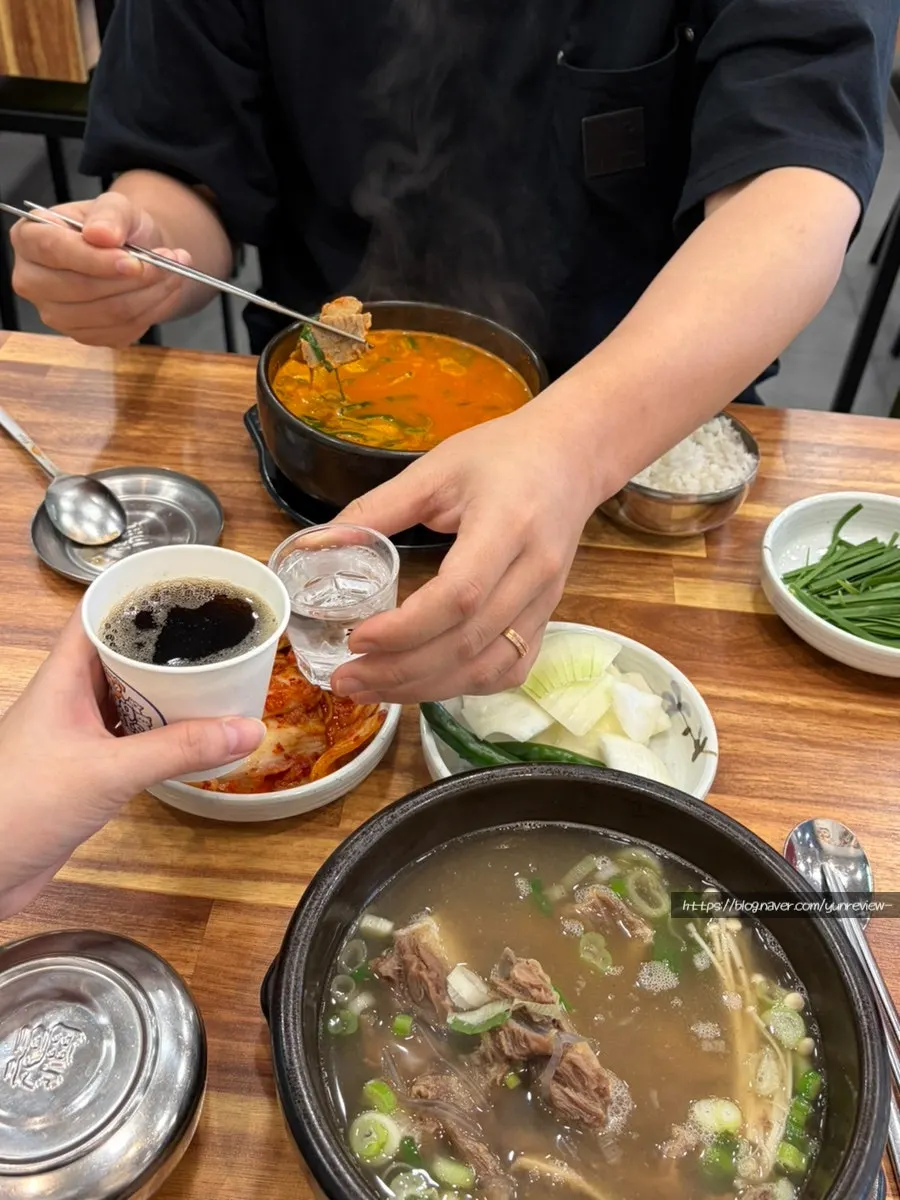 고기와 당면이 든 설렁탕 속