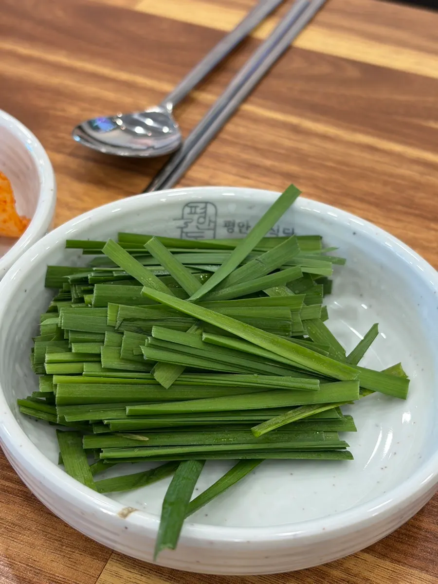 거의 비운 순대국 뚝배기