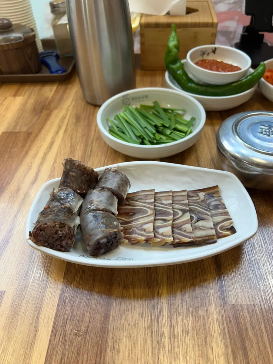 Plate of sundae and pyeonyuk served first with the set