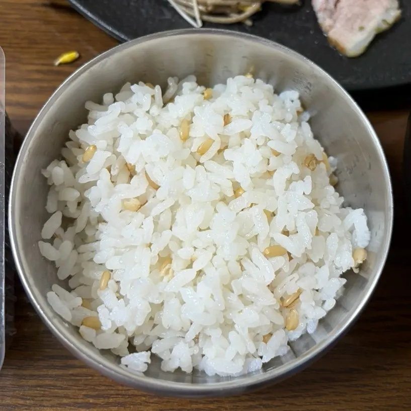 Buckwheat sprouts served alongside the suyuk