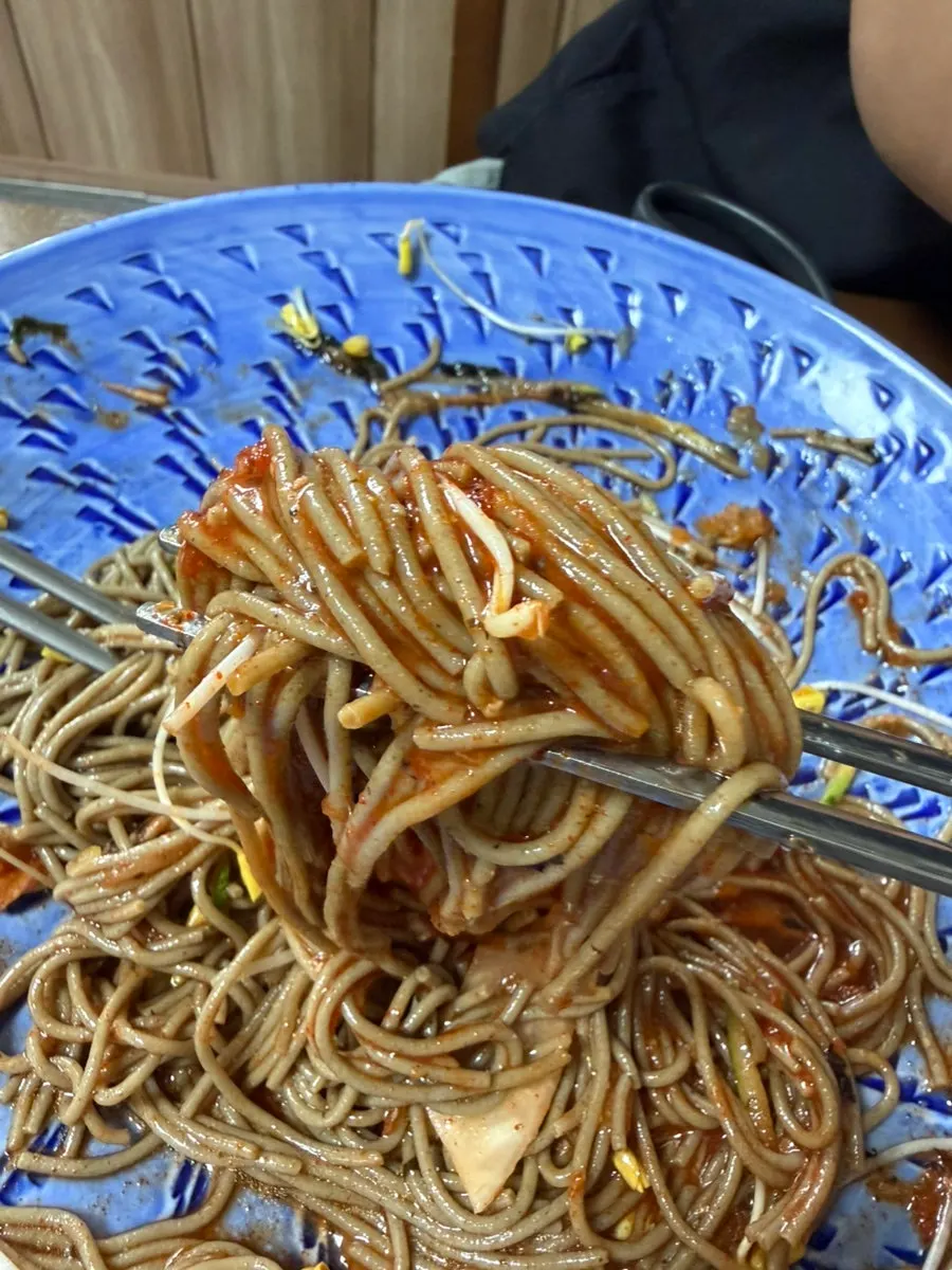 Mildly seasoned buckwheat bibim guksu