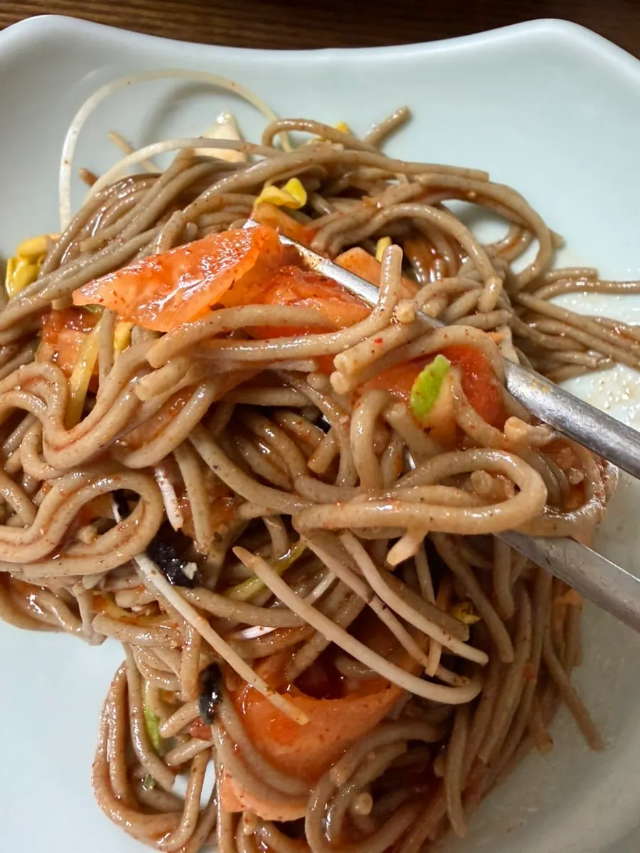 Close-up of the mixed buckwheat noodles
