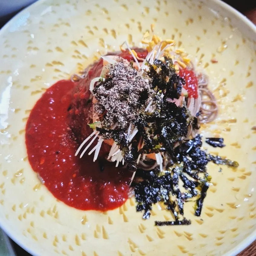 이대팔 메밀 비빔국수