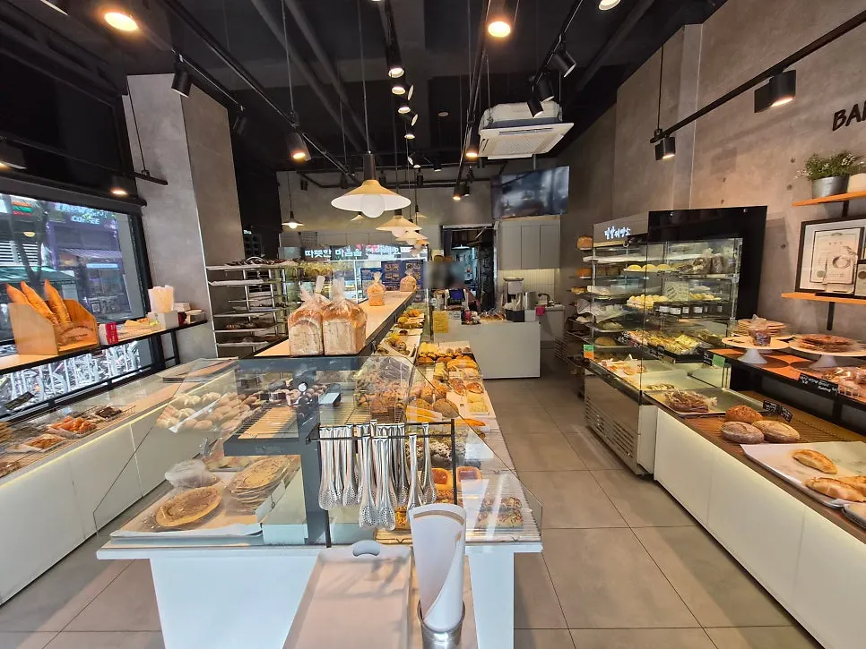 Spacious and clean interior of Milbat Bakery
