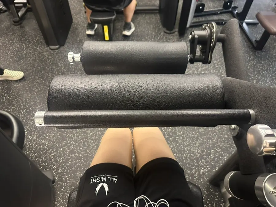 운동 루틴을 시작하기 전 헬스장 모습