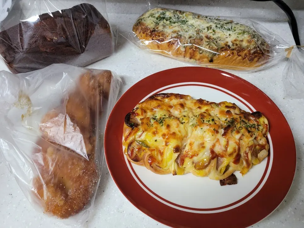 A mix of sweet bread and savory meal bread