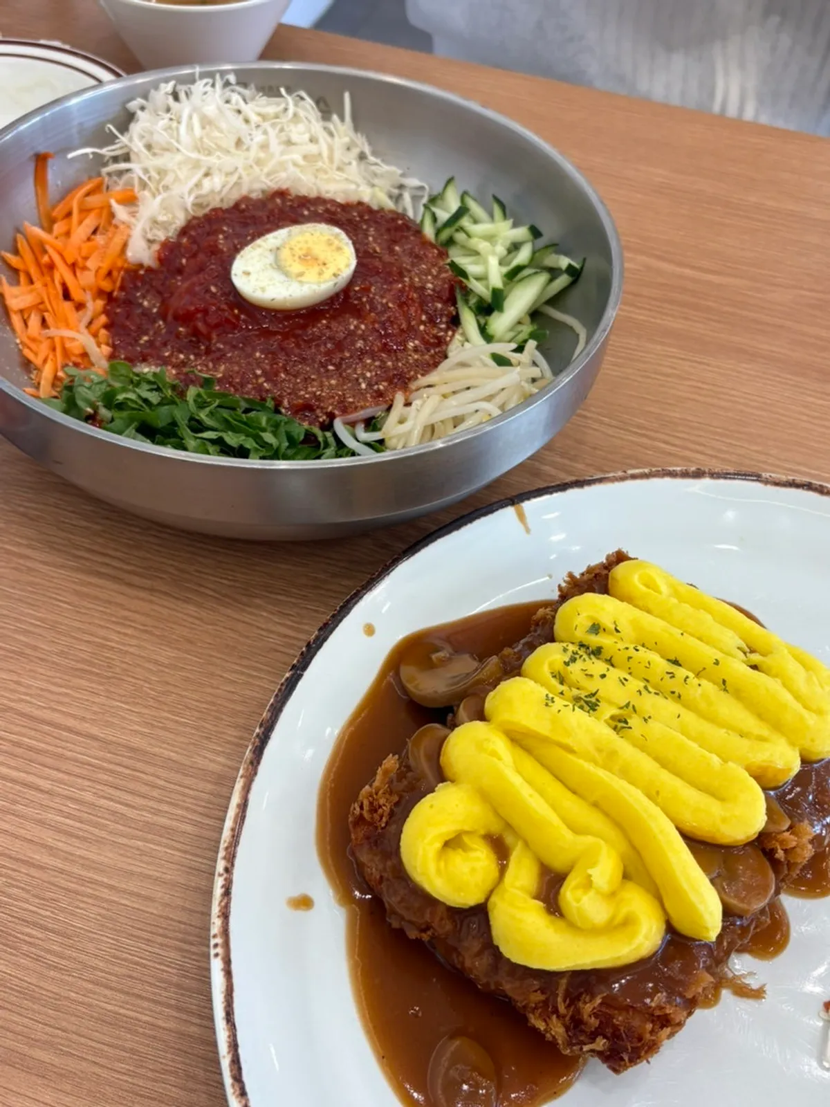 고구마치즈돈까스와 진심왕쫄면 한 상
