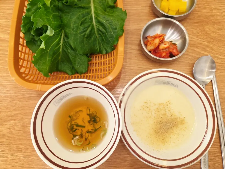 Warm cream soup topped with black pepper
