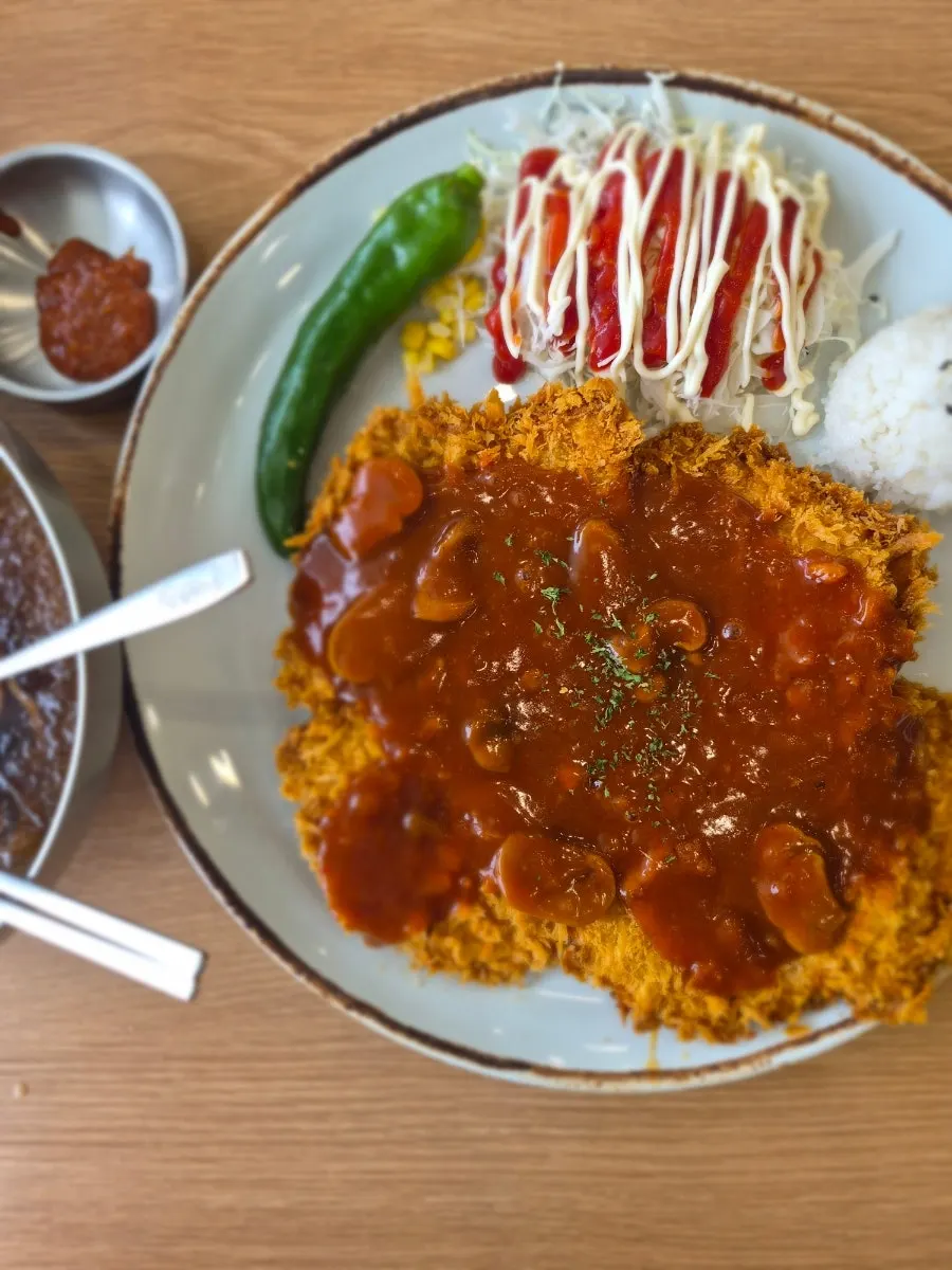 Large-sized spicy king donkatsu