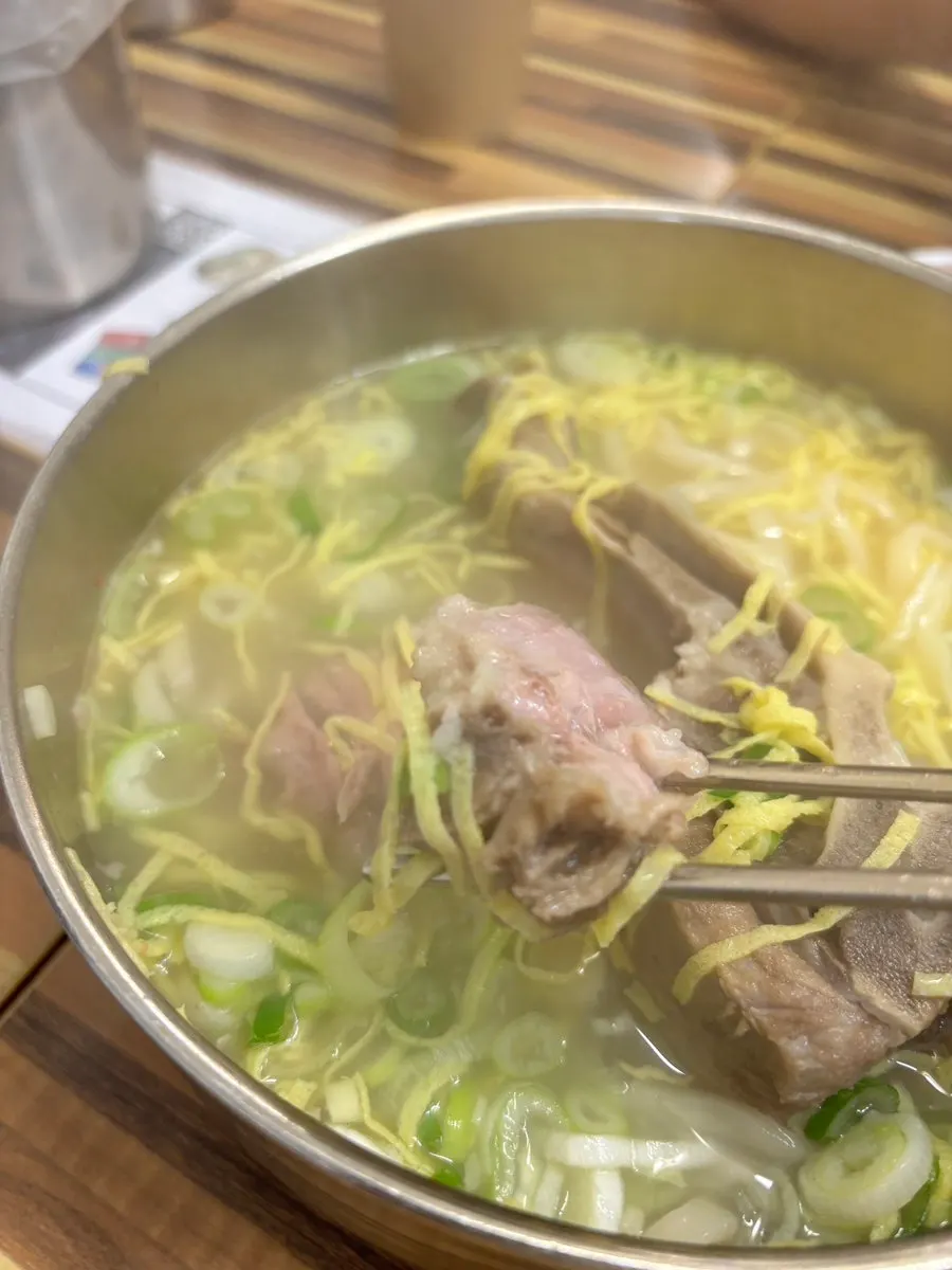 뼈칼국수 속 칼국수 면