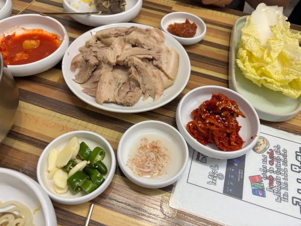 큼직하게 썰린 뼈갈비 살코기