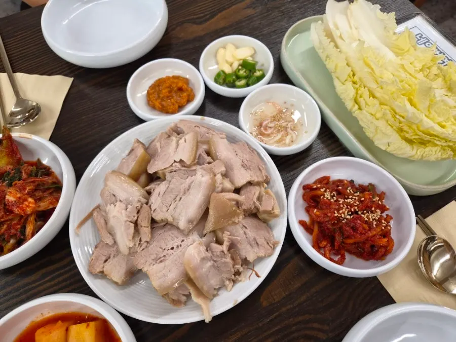A glossy plate of bossam pork