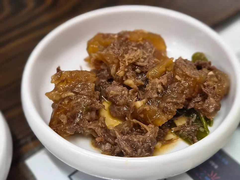 서비스로 나온 스지 장조림