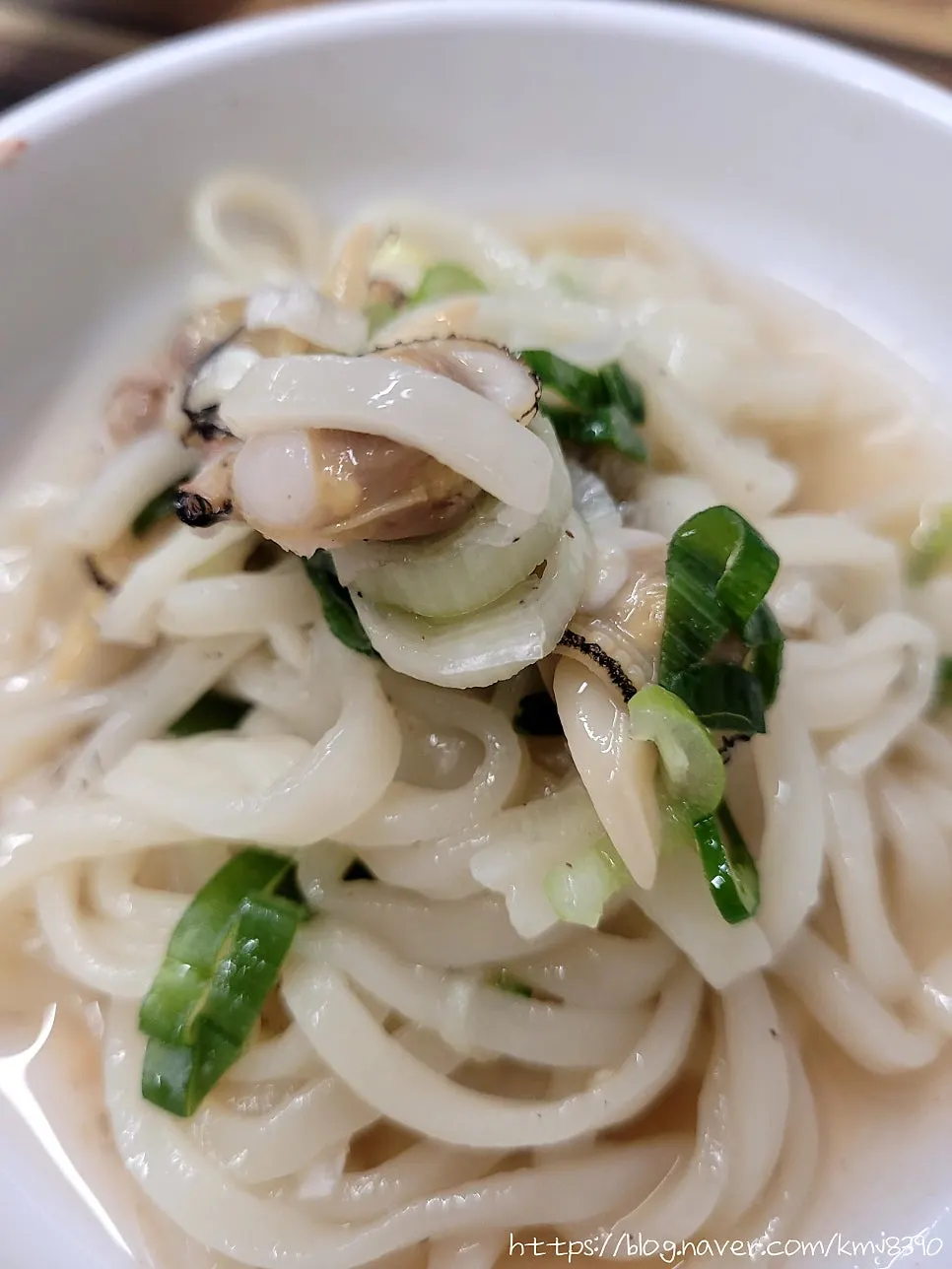Spicy clam broth with cheongyang chili peppers