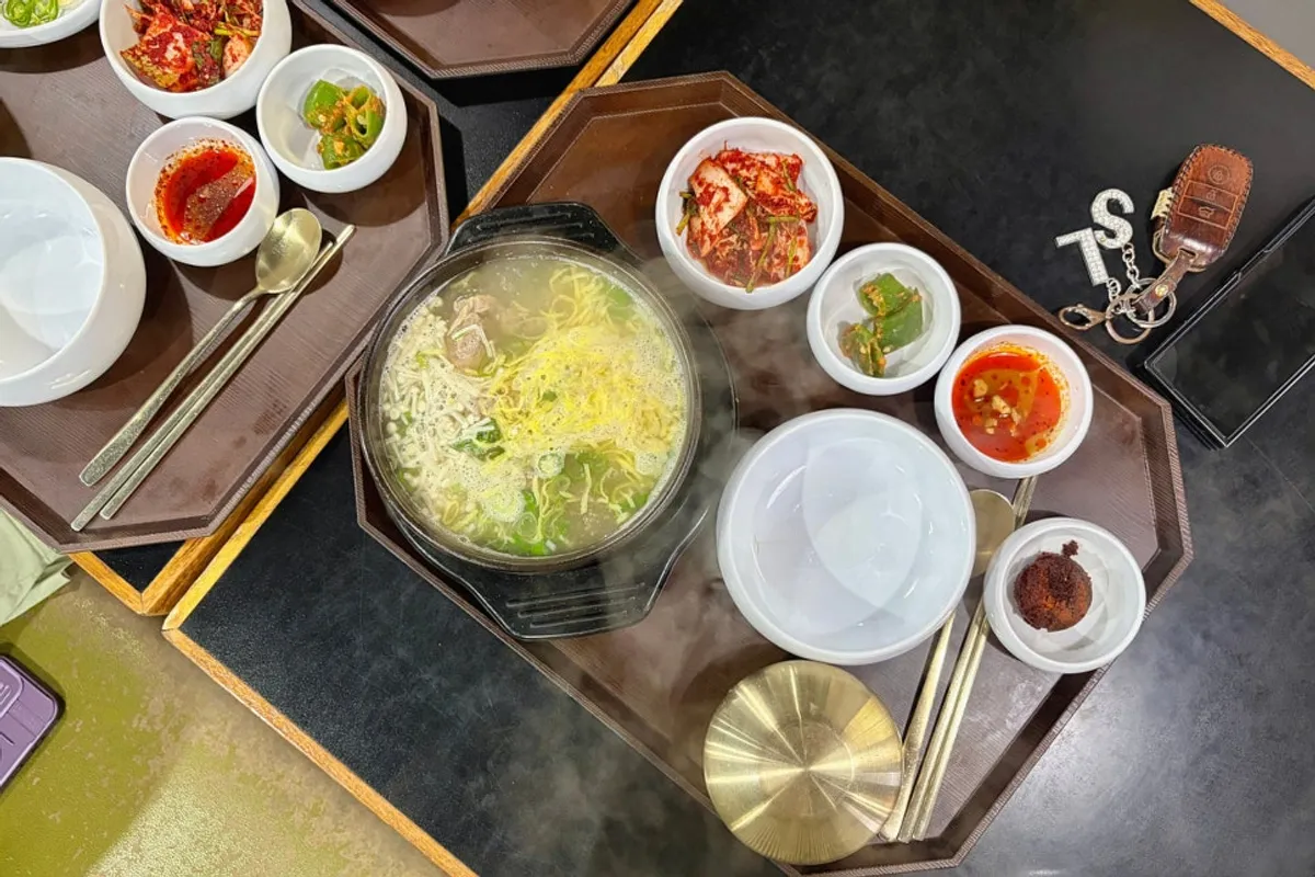 얼큰뼈탕밥 한 그릇