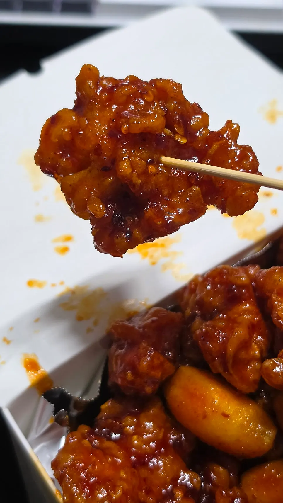 Cross-section of dakgangjeong still crispy hours later