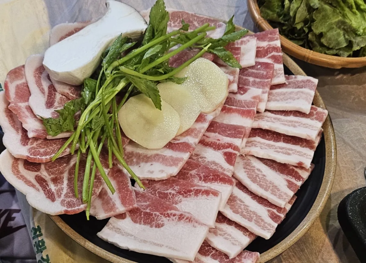 Signature dish photo from Chodaebak Naengsam Pyeongnae-Hopyeong