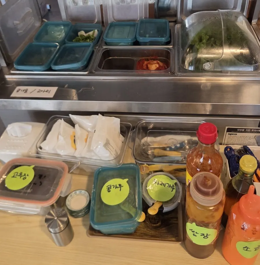 Self-service bar at Chodaebak Naengsam Pyeongnae-Hopyeong Branch