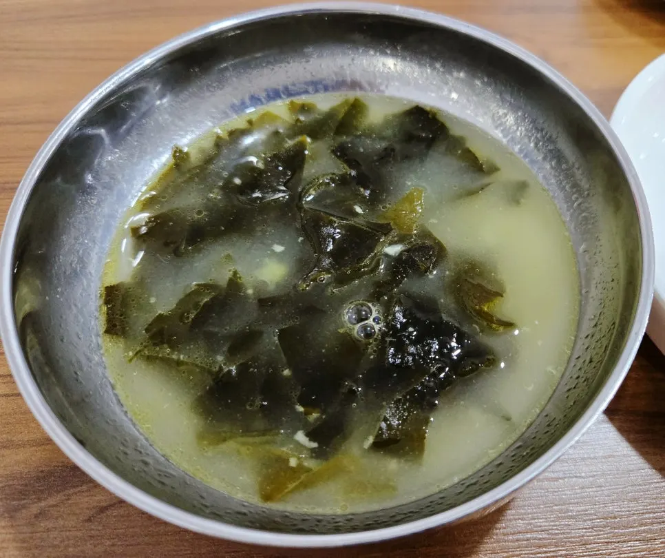 Light, savory flatfish seaweed soup