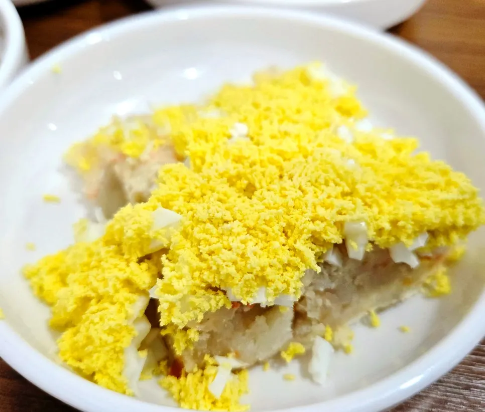 Fluffy steamed egg dish