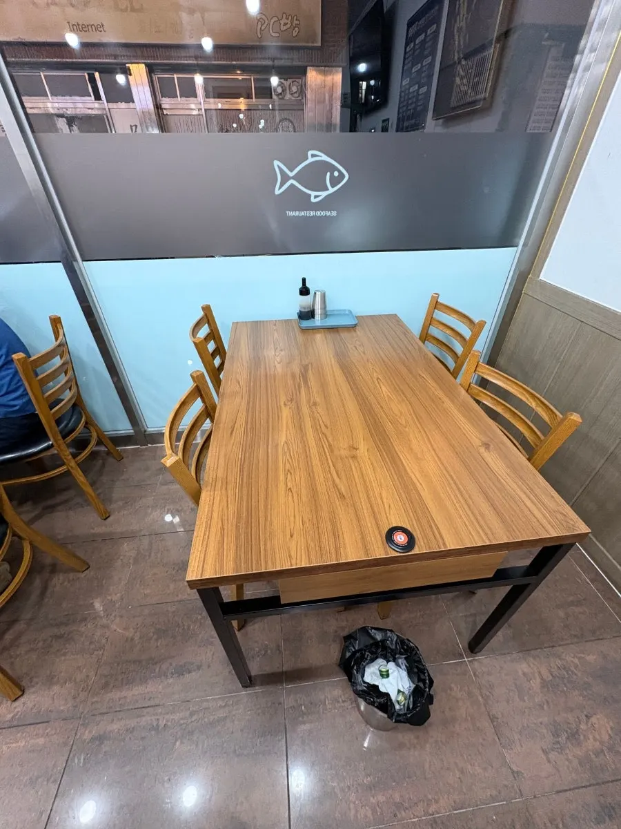한잔먹고 가자미 매장 세로 사진