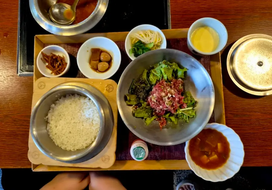 Sosumi bansang dengan bossam