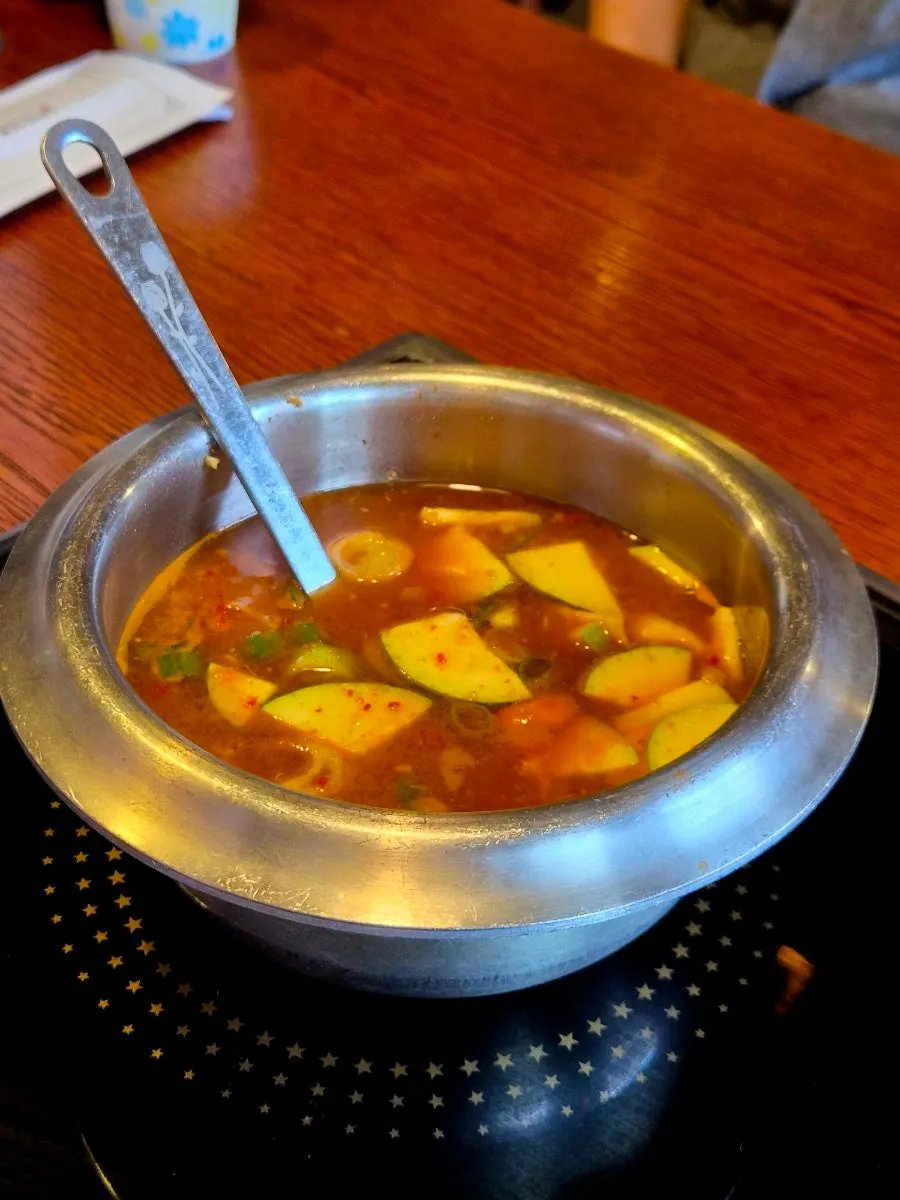 Sotbap yang dimasak dengan butiran nasi lepas-lepas