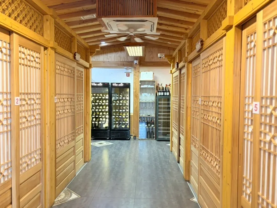Inside the 4-person room at Suksudaega