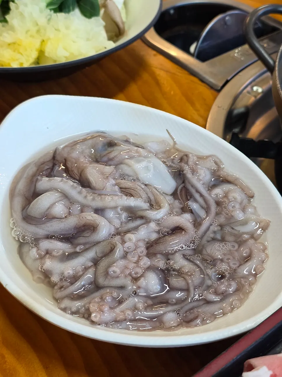 추가한 낙지 한 접시
