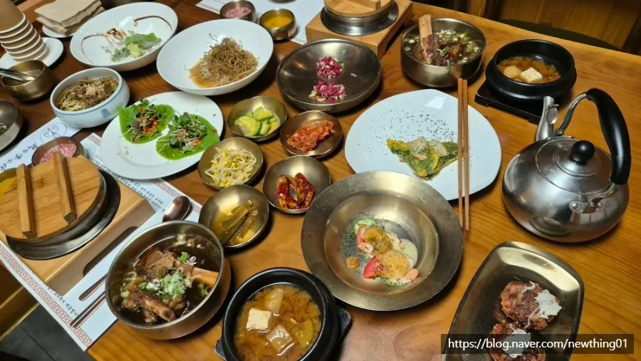 왕갈비찜 정식 2인 상차림 전경