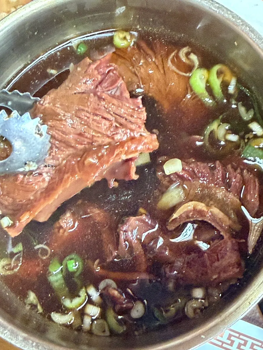 살을 발라 앞접시에 담은 보리굴비