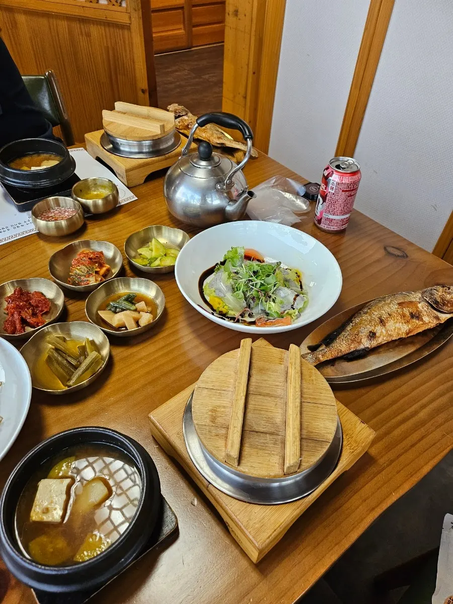 밥 한 숟갈과 보리굴비 조합