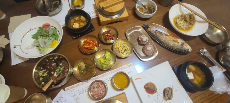 솥에 물을 부어 만든 숭늉