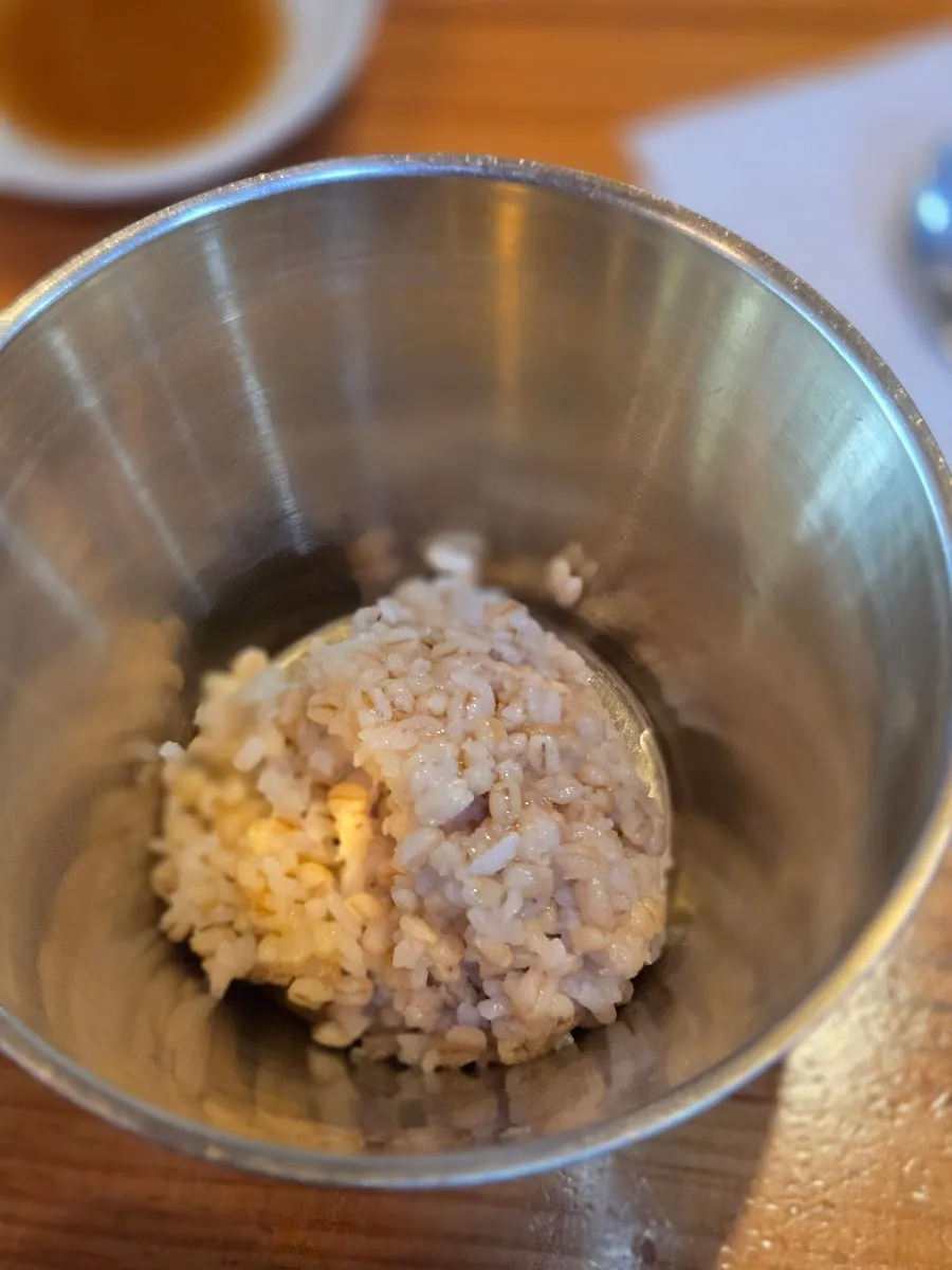 Pre-meal barley rice and corn bread at Songdam Kalguksu