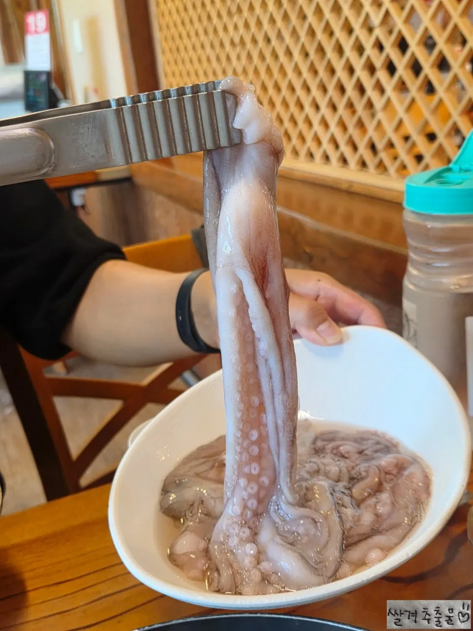 Octopus kalguksu with extra ingredients