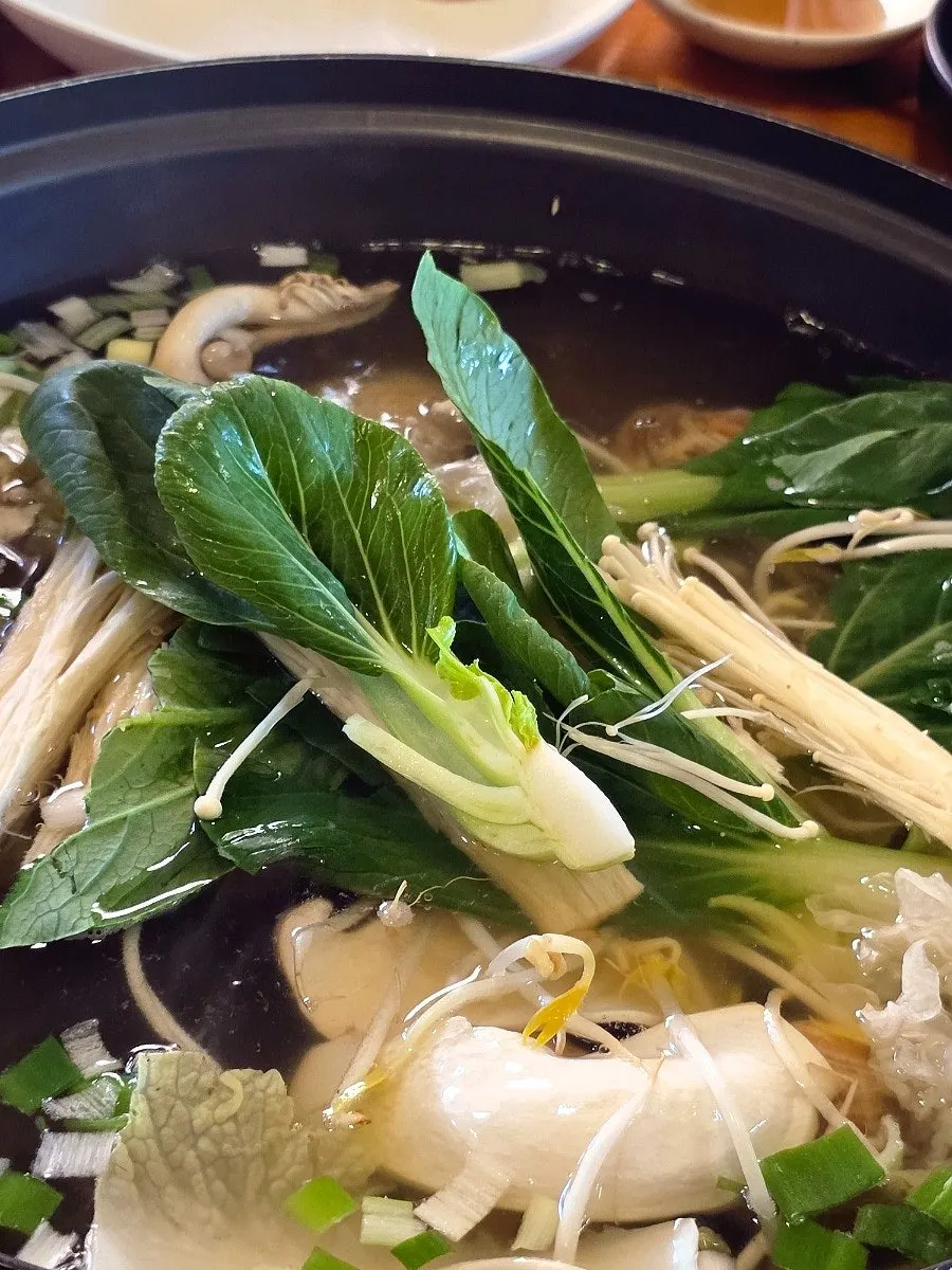 큼직한 생백합이 담긴 접시