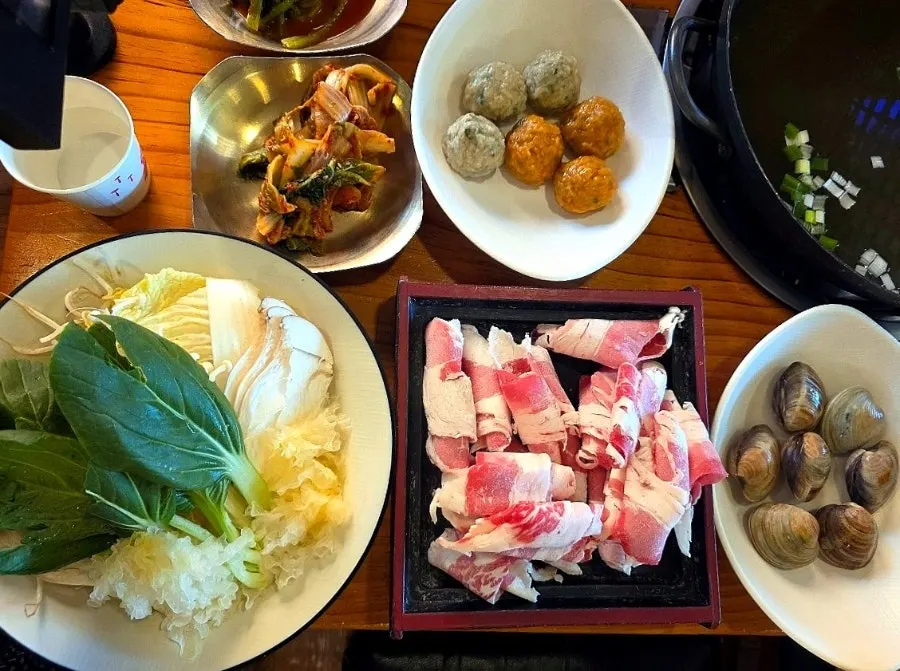 식사를 마친 송담칼국수 샤브샤브 테이블